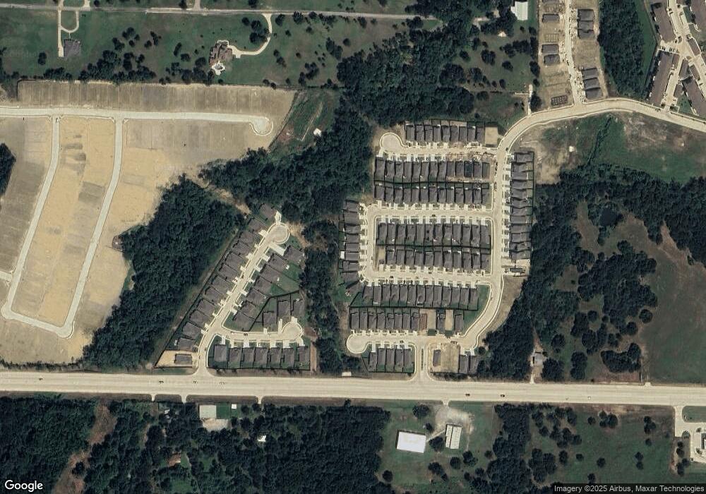 3934 Oak Creek Cir, Denison, TX 75020 - photo 1