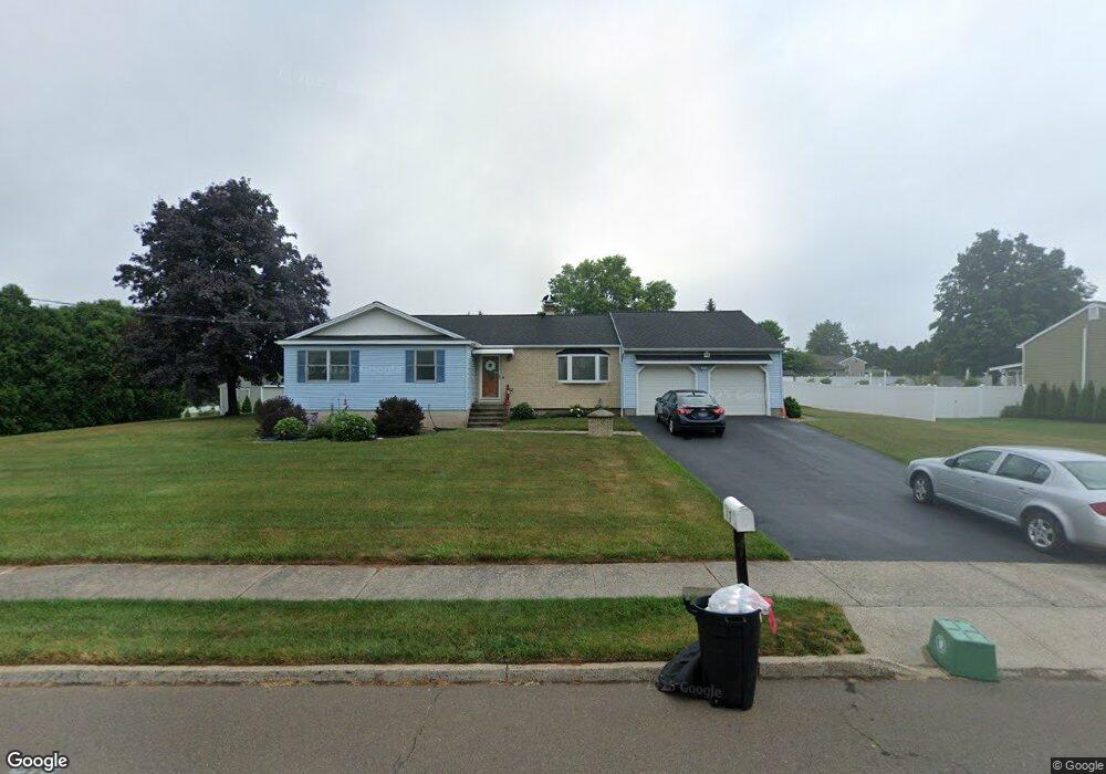 7 Revere Rd, North Haven, CT 06473 - photo 1