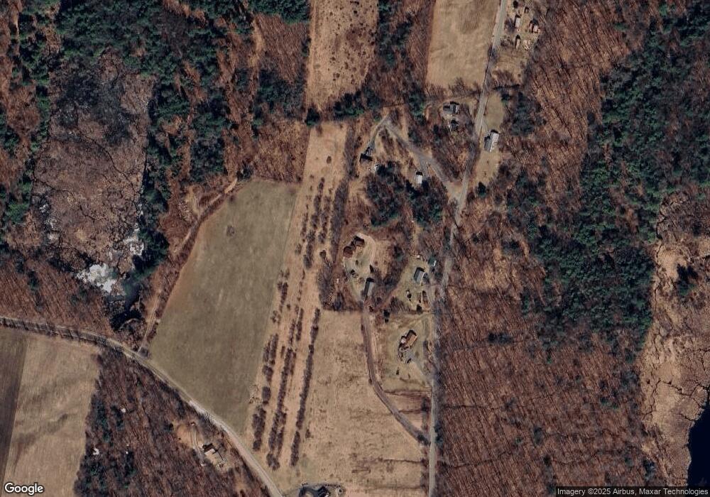 28 Reynolds Rd, Shelburne Falls, MA 01370 - photo 1