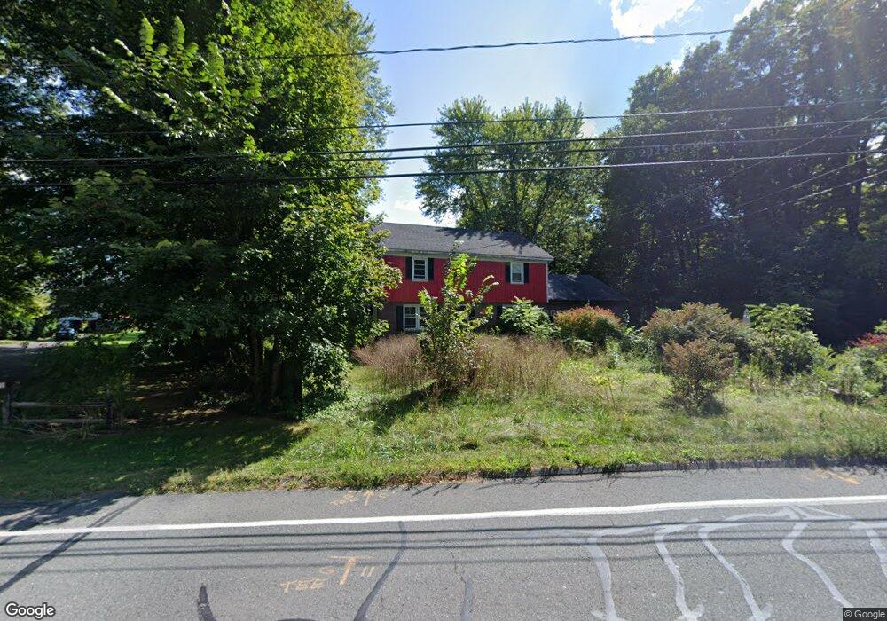 580 West St, Amherst, MA 01002 - photo 1