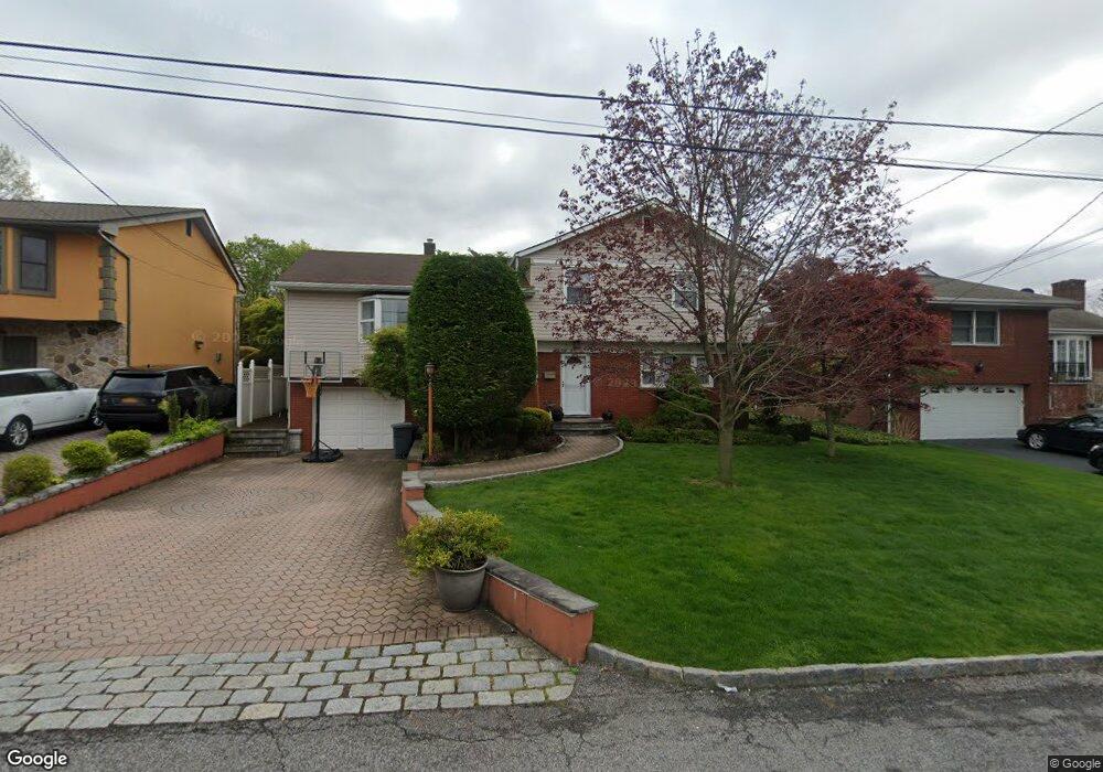 108 Algonquin Rd, Yonkers, NY 10710 - photo 1
