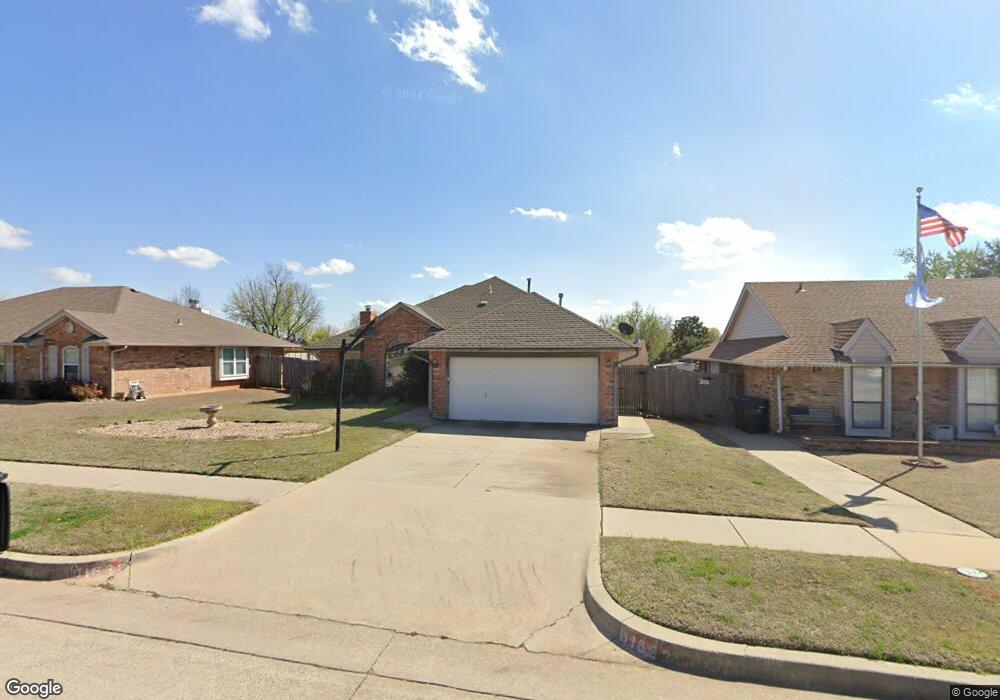 1632 NE 9th St, Moore, OK 73160 - photo 1