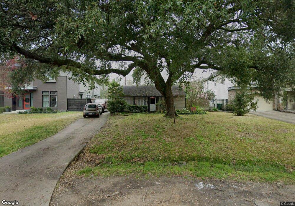 970 W 42nd St, Houston, TX 77018 - photo 1