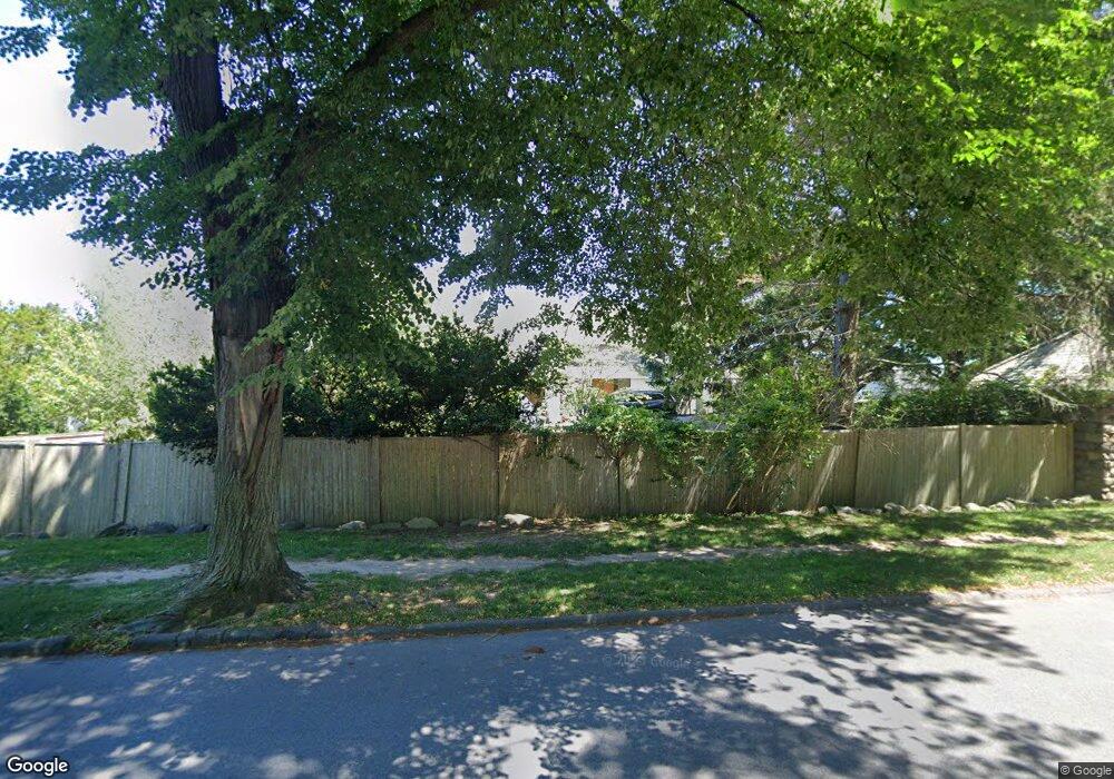 323 Ocean Ave, Marblehead, MA 01945 - photo 1