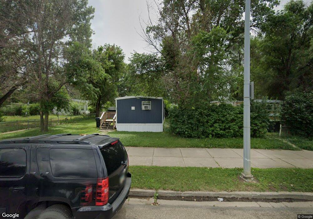 807 Elm St, Mandan, ND 58554 - photo 1