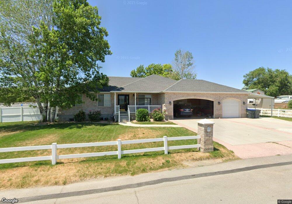 10538 S 2775 W, South Jordan, UT 84095 - photo 1