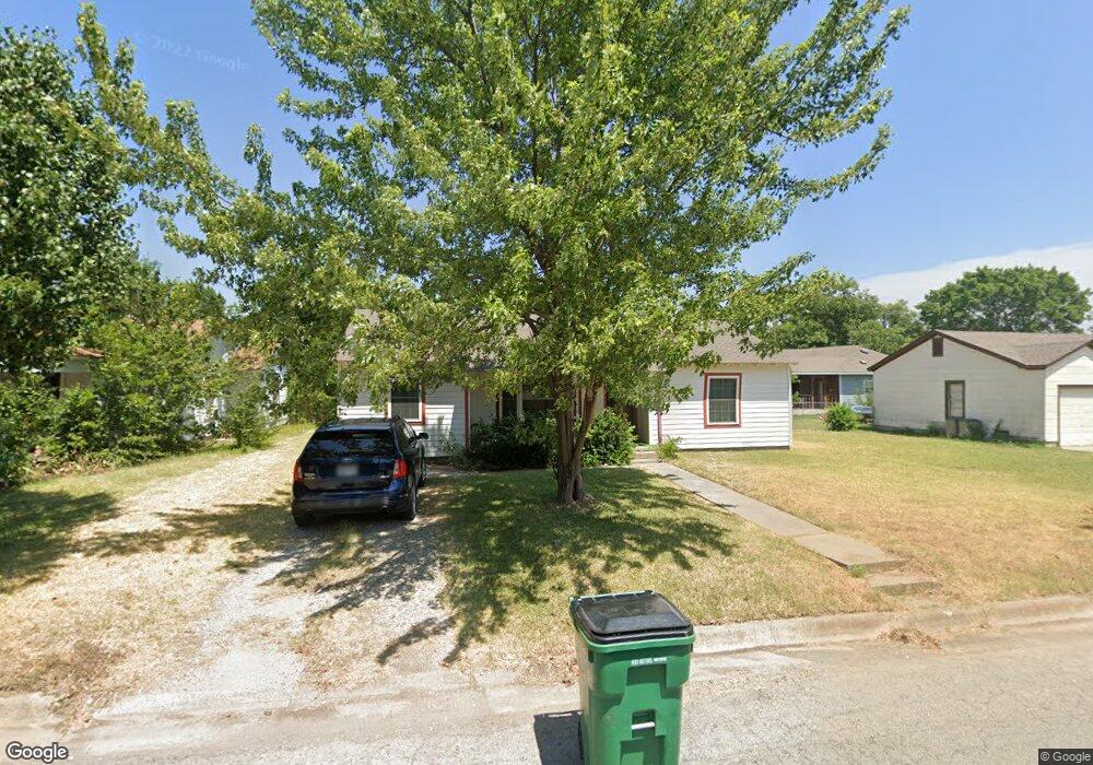 1804 Mill St, Gainesville, TX 76240 - photo 1