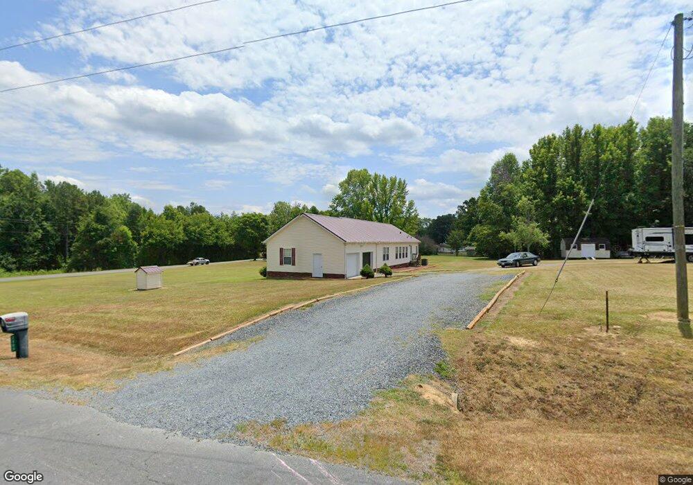 2909 Arlington Dr, Asheboro, NC 27205 - photo 1