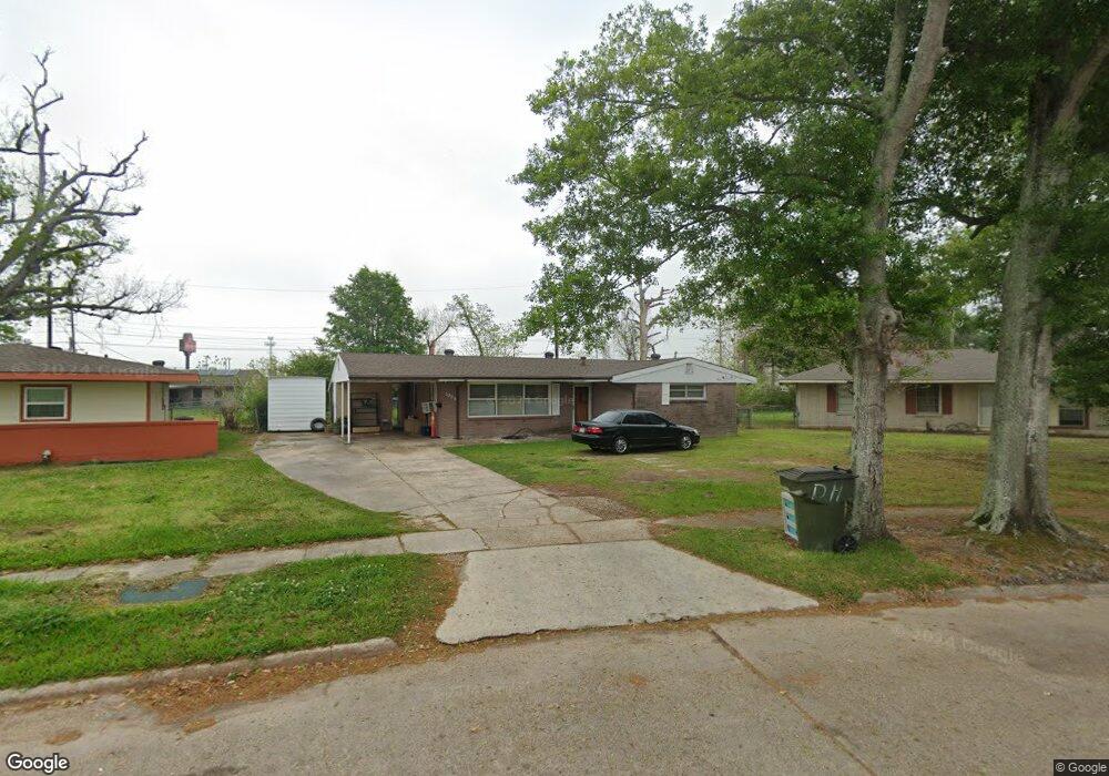 3909 Hoover Cir, Lake Charles, LA 70607 - photo 1