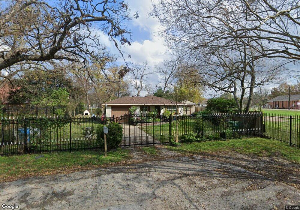 7032 Mount St, Houston, TX 77091 - photo 1