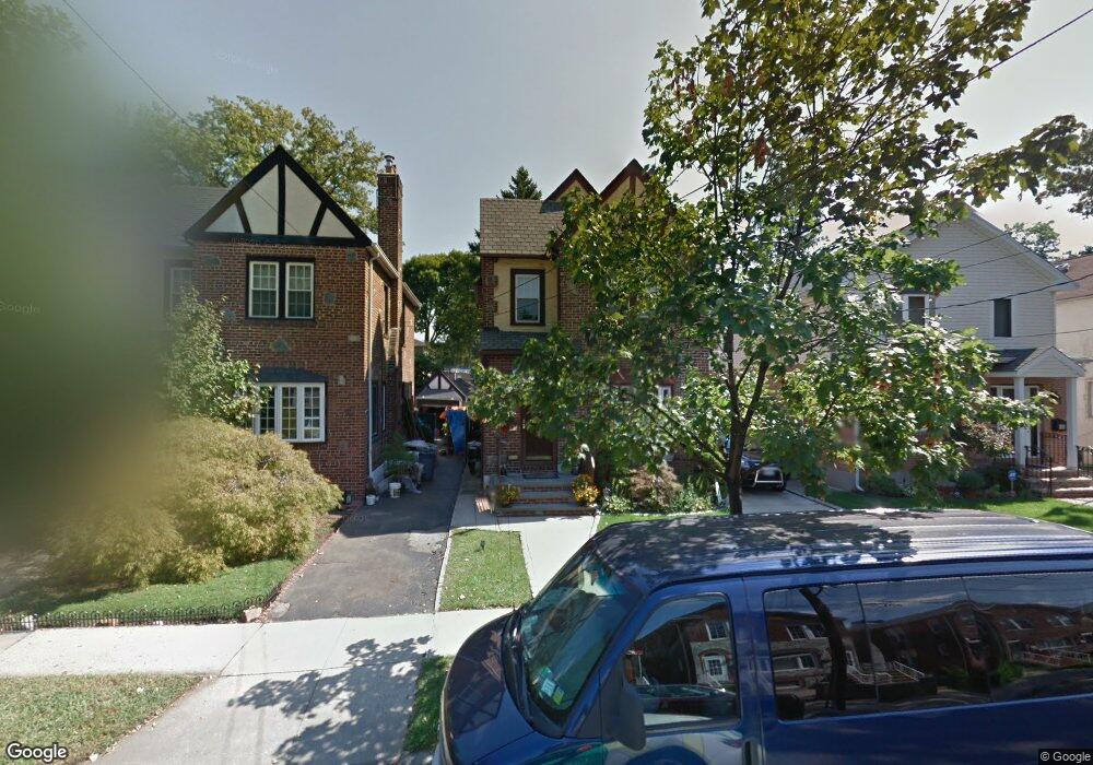 2931 164th St, Flushing, NY 11358 - photo 1