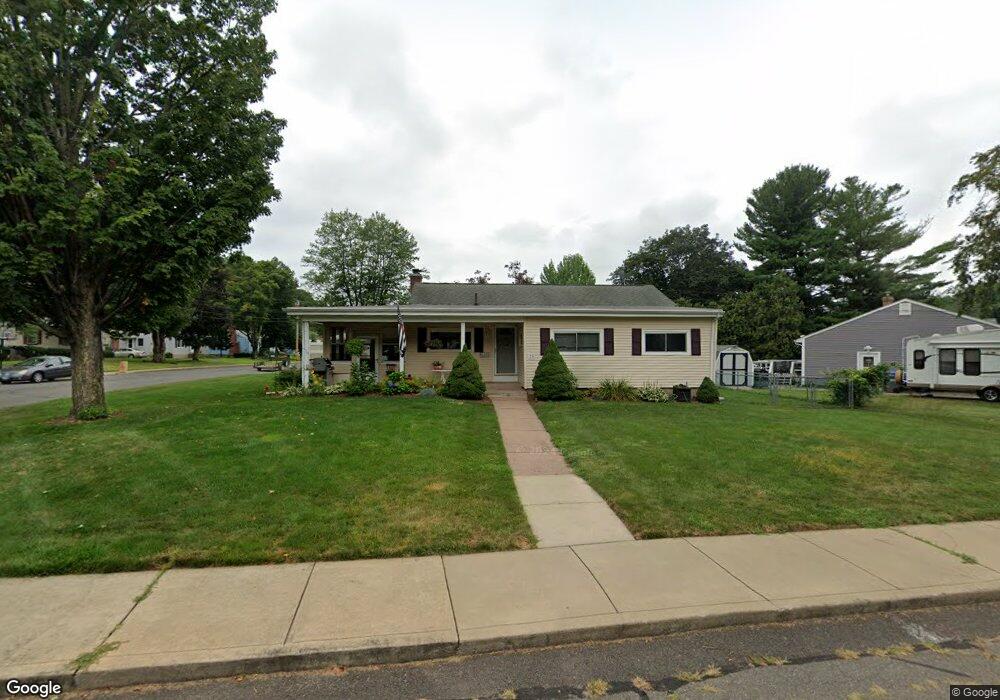 28 Brent Rd, Manchester, CT 06042 - photo 1