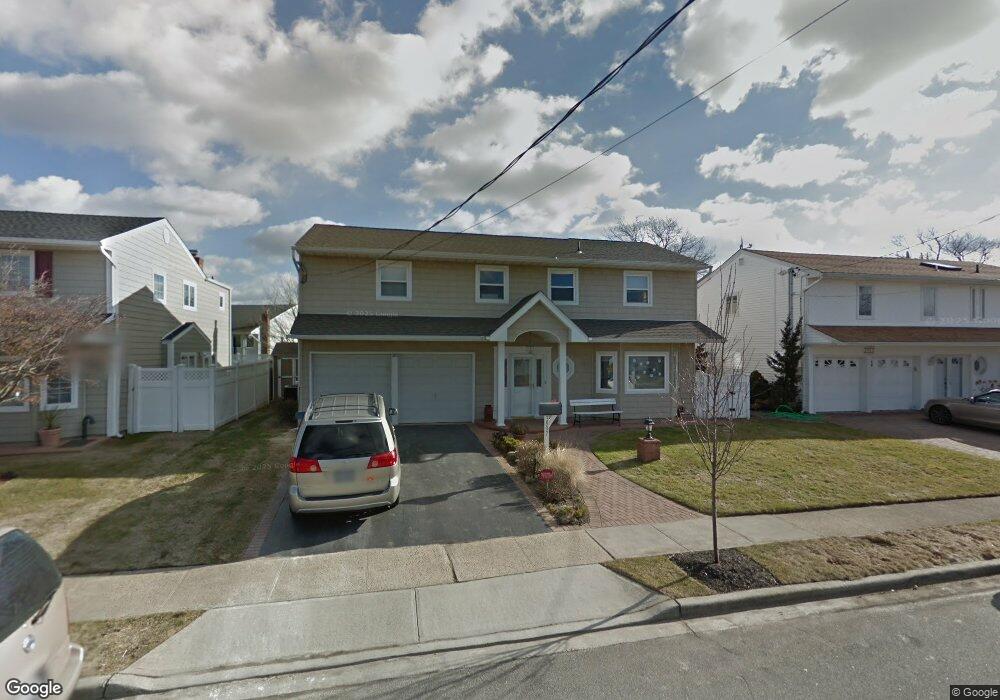 3937 Jane Ln, Oceanside, NY 11572 - photo 1