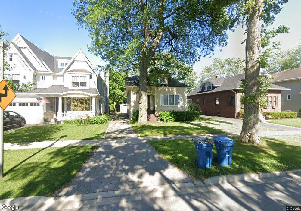 379 N Maple Ave, Elmhurst, IL 60126 - photo 1