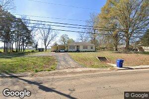 403 Oak St, Como, MS 38619