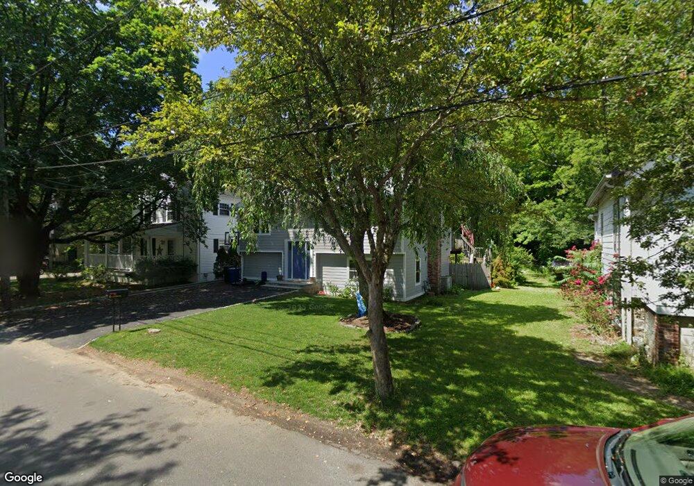 4 Hollow Wood Ln, Greenwich, CT 06831 - photo 1