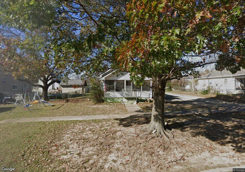 405 N 6th St, Henryetta, OK 74437 - photo 1