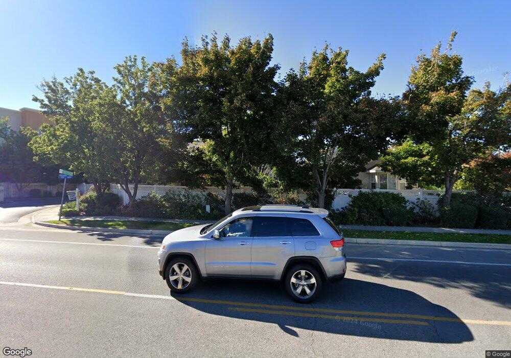 674 E Villager Ln, Midvale, UT 84047 - photo 1