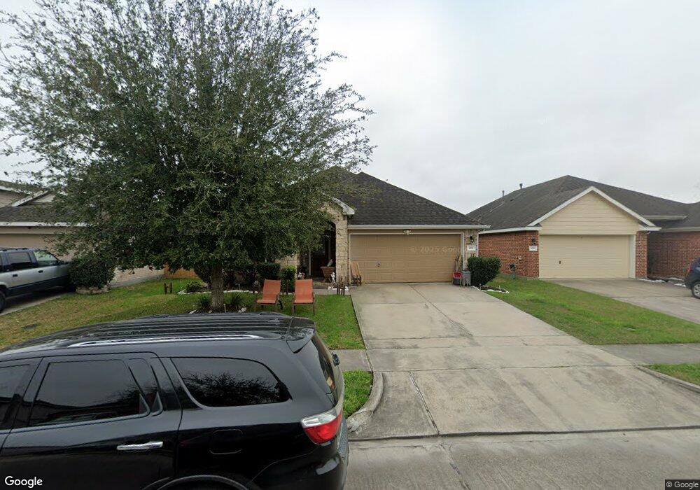 1117 Lasso Ct, Alvin, TX 77511 - photo 1