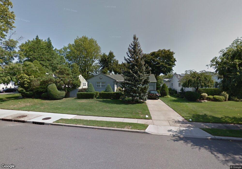 381 Campus Rd, Franklin Square, NY 11010 - photo 1