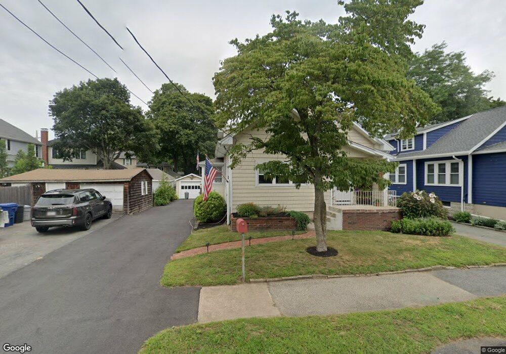 4 Coolidge Rd, Danvers, MA 01923 - photo 1