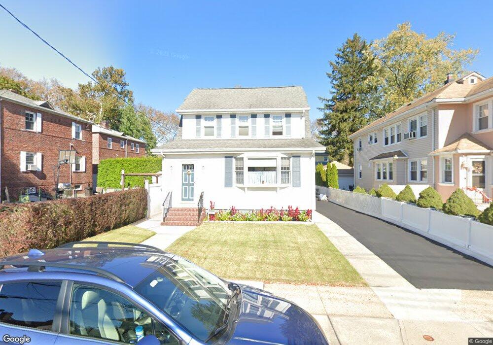207 Otis Ave, Staten Island, NY 10306 - photo 1