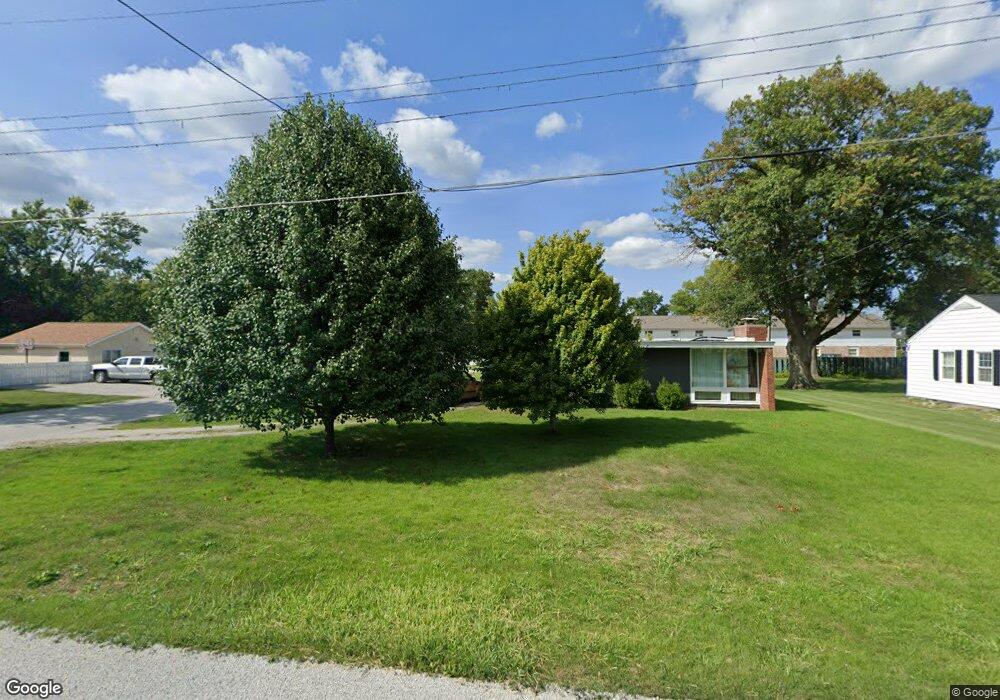 800 E Scott St, Tuscola, IL 61953 - photo 1
