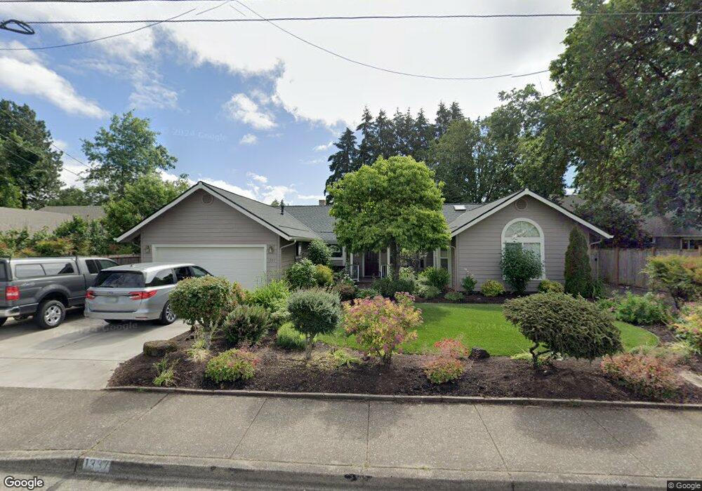 1337 Bogart Ln, Eugene, OR 97401 - photo 1