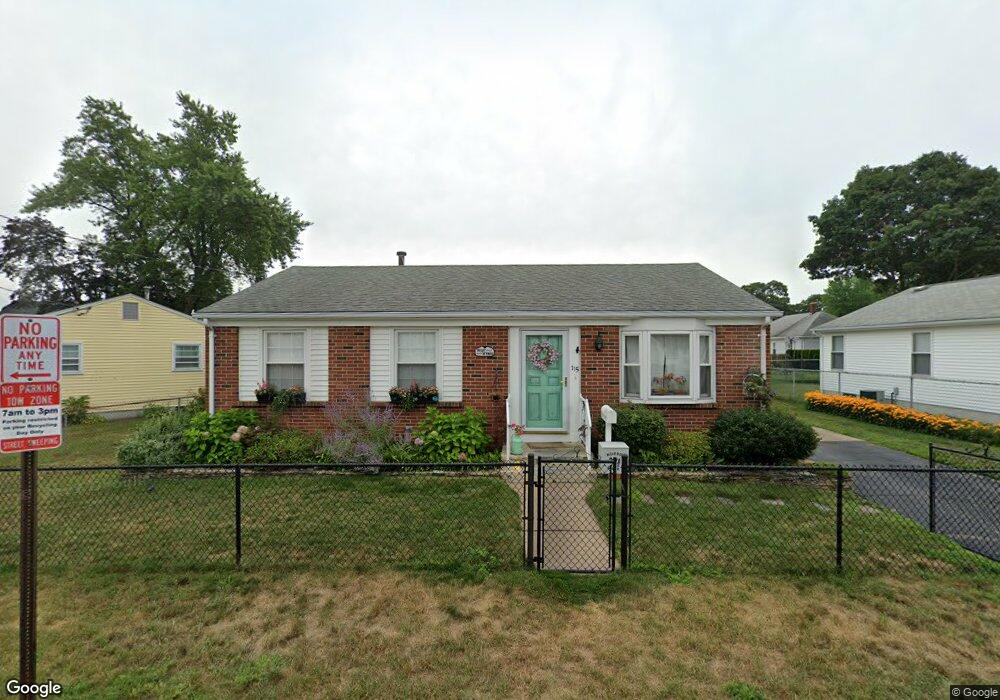 115 Linton St, Pawtucket, RI 02861 - photo 1