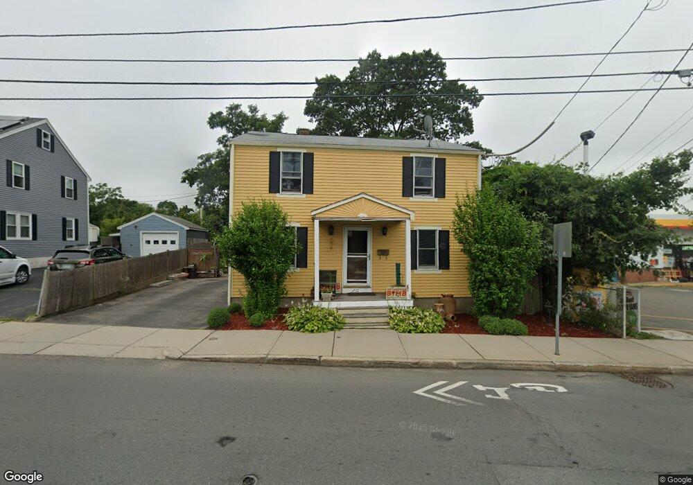212 Canal St, Salem, MA 01970 - photo 1