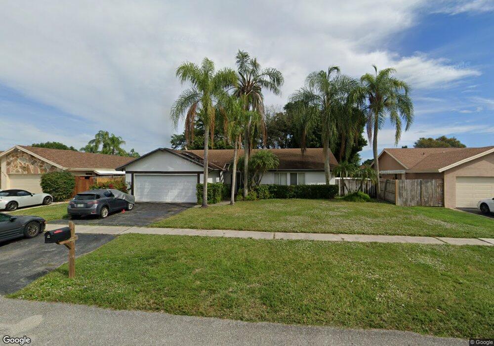 19170 Westbrook Dr, Boca Raton, FL 33434 - photo 1