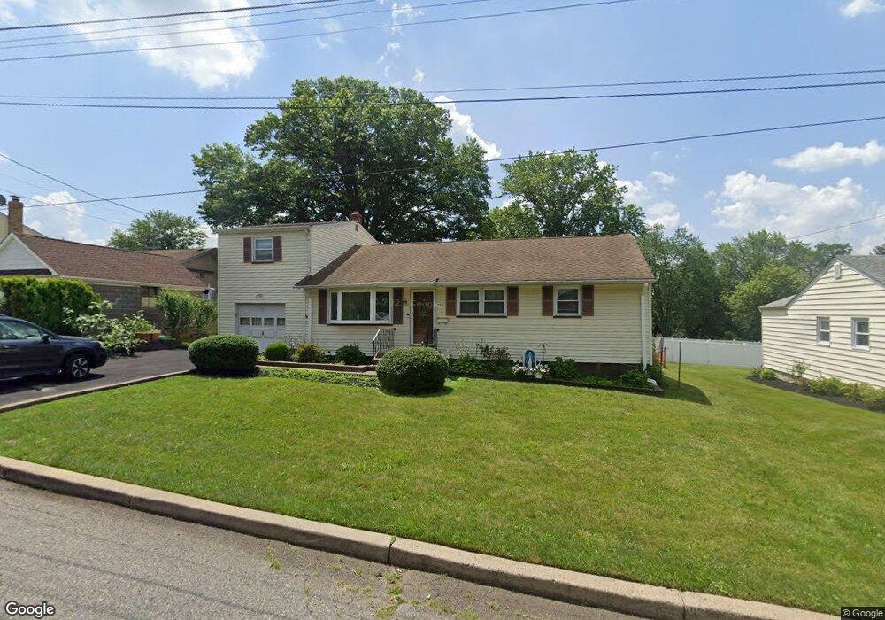 705 Brooklyn Ave, Raritan, NJ 08869 - photo 1