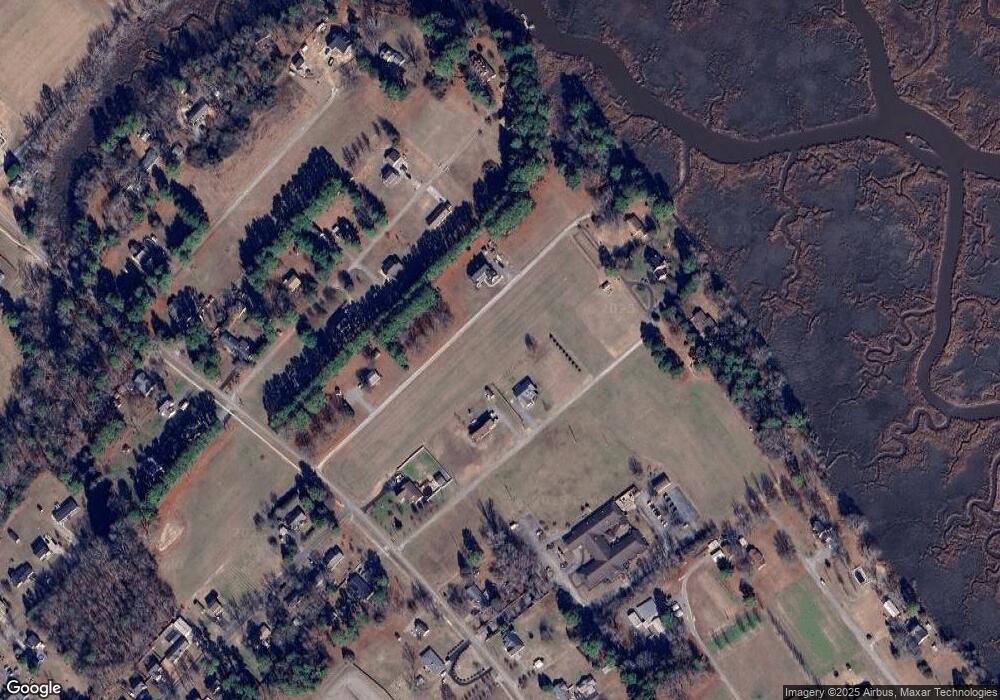 1317 S Borinski Cir, West Point, VA 23181 - photo 1