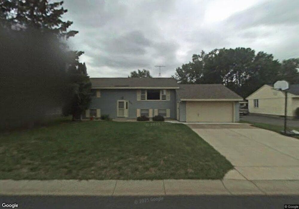 9566 Pilgrim Ln N, Maple Grove, MN 55369 - photo 1