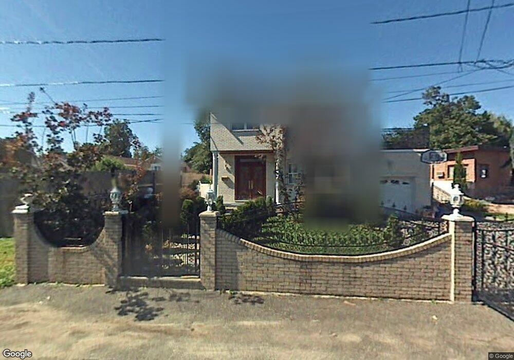 220 149th Place, Whitestone, NY 11357 - photo 1