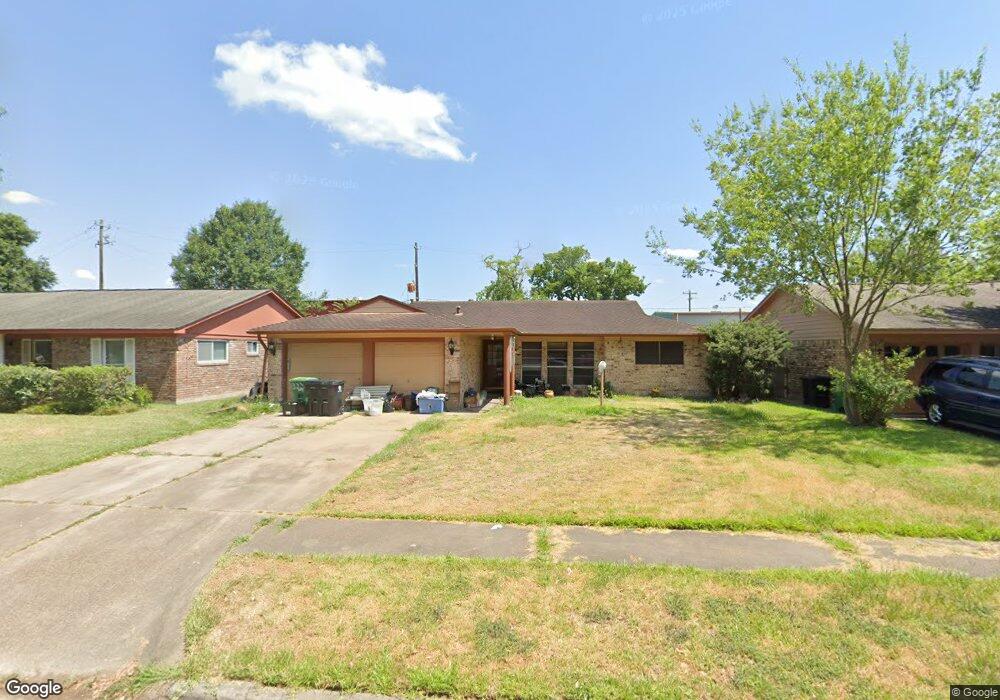 1322 Twin Falls Rd, Houston, TX 77088 - photo 1