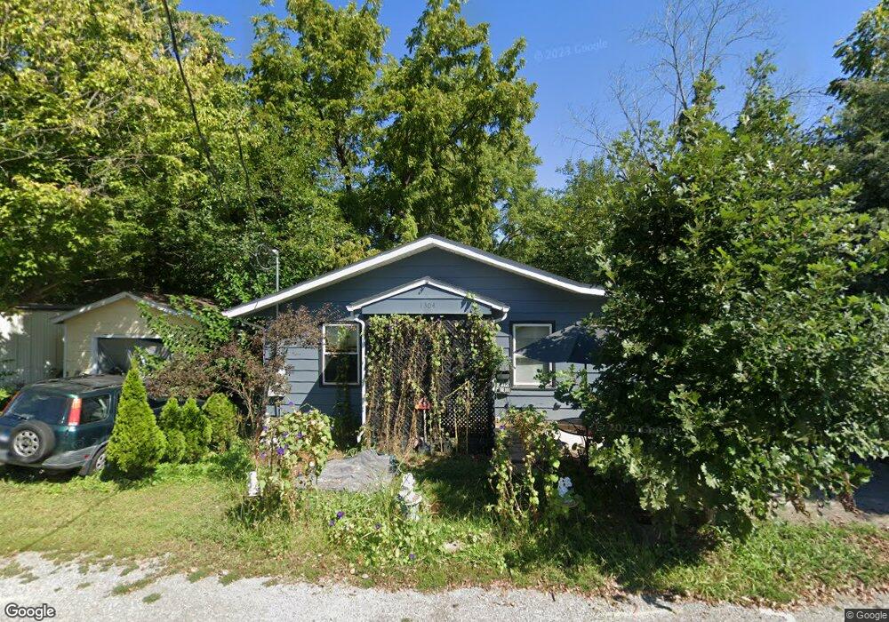 1308 W Barnett St, Harrisburg, IL 62946 - photo 1