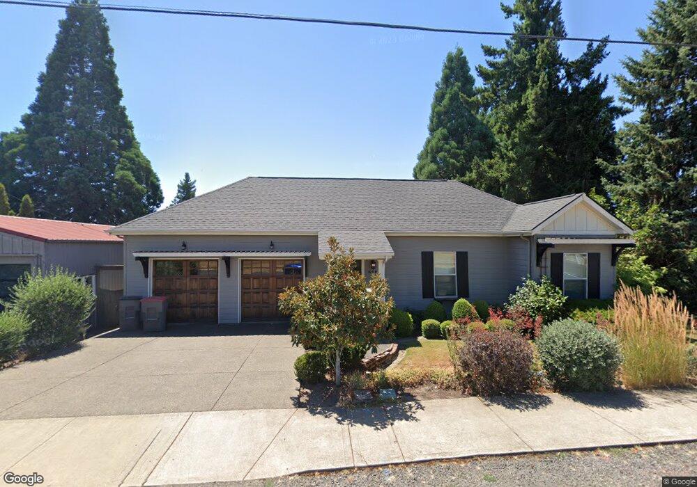 646 W Grant St, Carlton, OR 97111 - photo 1