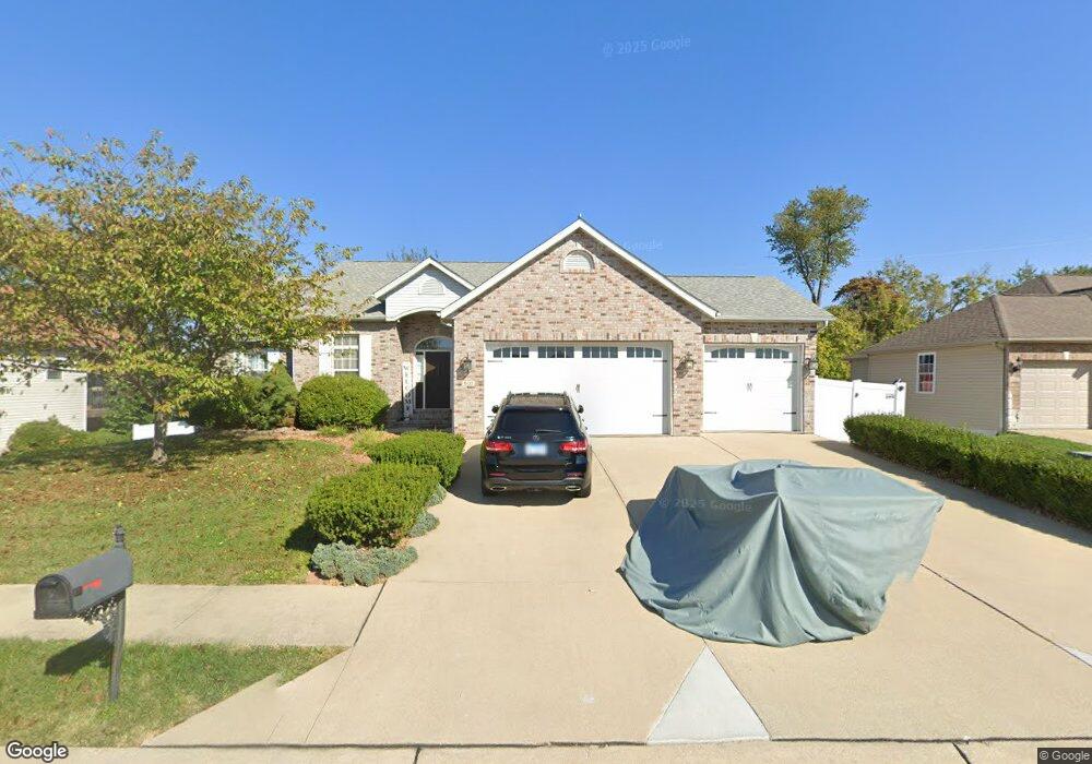 6133 Keebler Oaks Dr, Maryville, IL 62062 - photo 1