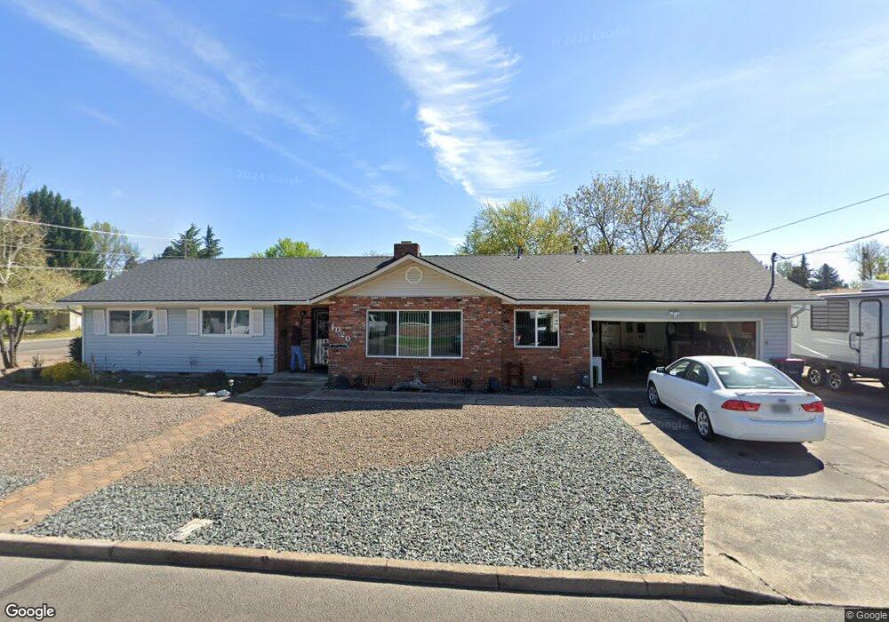 1020 Comet Ave, Central Point, OR 97502 - photo 1