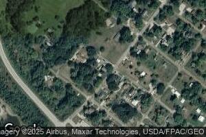 207 9th St, Eldon, IA 52554
