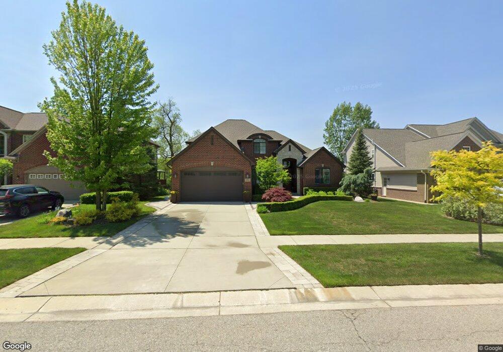 4964 Ventura Dr, Lake Orion, MI 48359 - photo 1