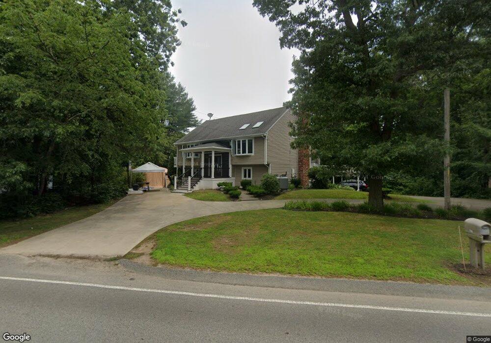 731 Chase Rd, North Dartmouth, MA 02747 - photo 1