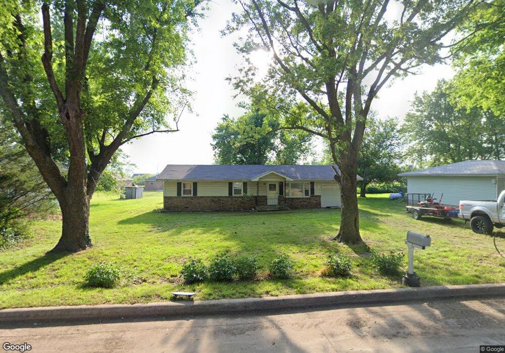2327 S Orchard Ave, Bolivar, MO 65613 - photo 1