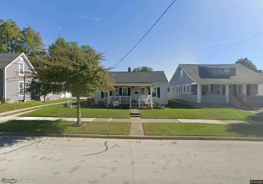 406 N Blackhoof St, Wapakoneta, OH 45895 - photo 1