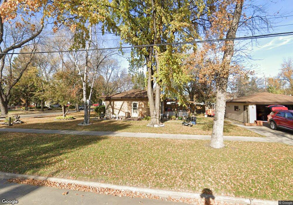 1443 S 17th St, Grand Forks, ND 58201 - photo 1