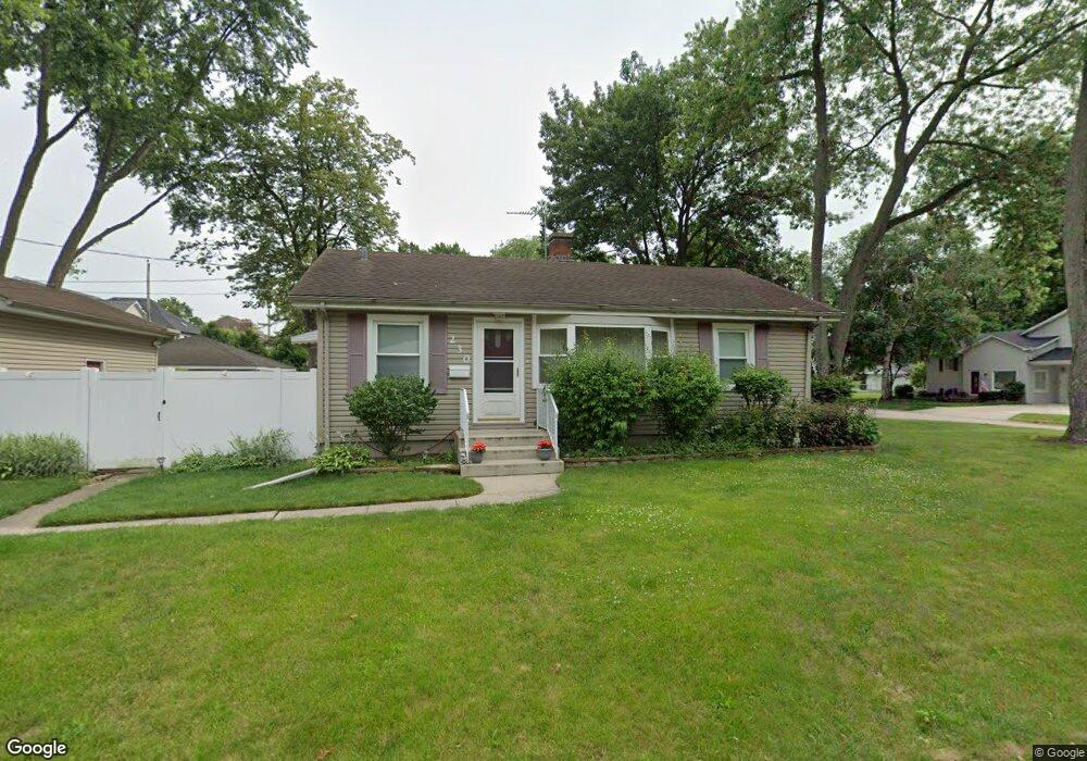 230 W 14th Ave, Naperville, IL 60563 - photo 1