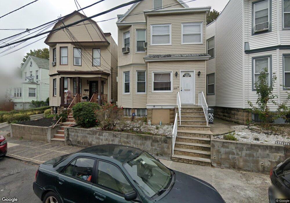 258 Pearsall Ave unit 2, Jersey City, NJ 07305 - photo 1