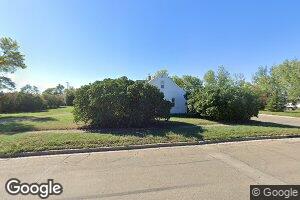 138 4th Ave NW, Garrison, ND 58540
