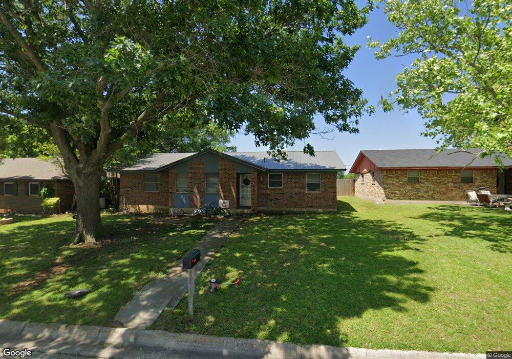 1911 Arkansas St, Gainesville, TX 76240 - photo 1